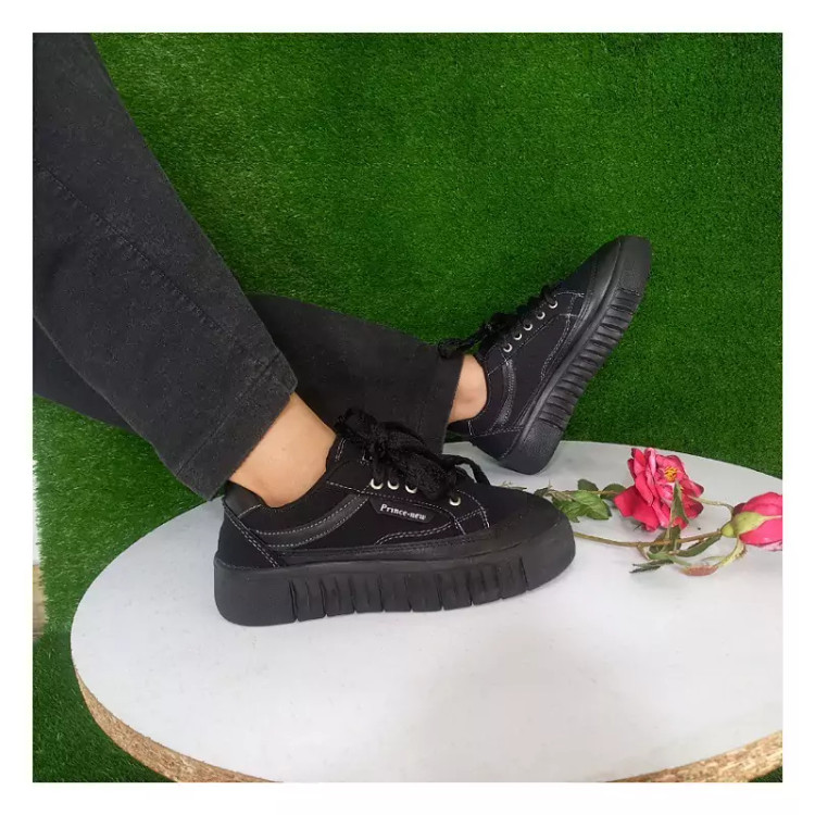 کتونی زنانه