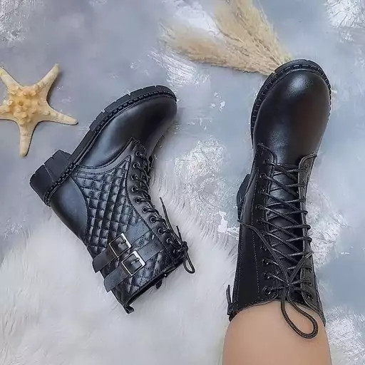 پوتین بند دار