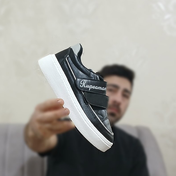 کتونی دو چسب