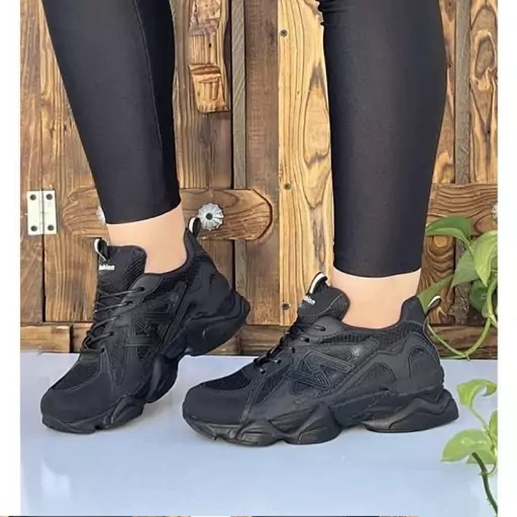 کتونی زنانه