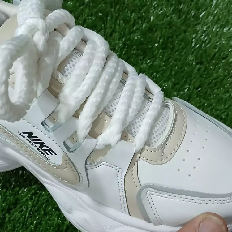 کتونی زنانه