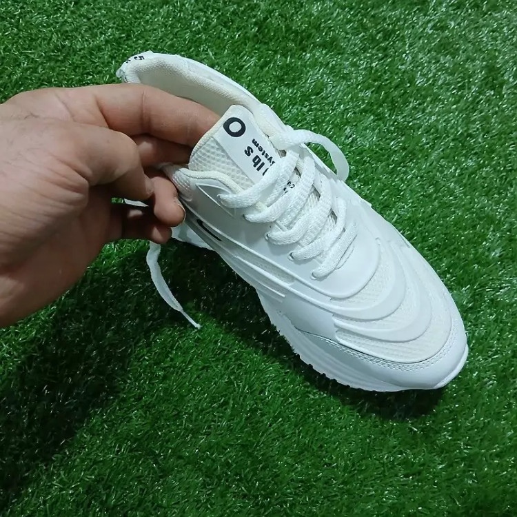 کتونی زنانه