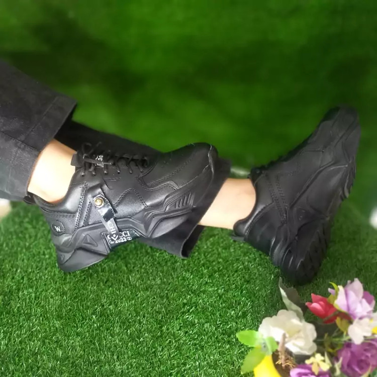 کتونی پیاده روی