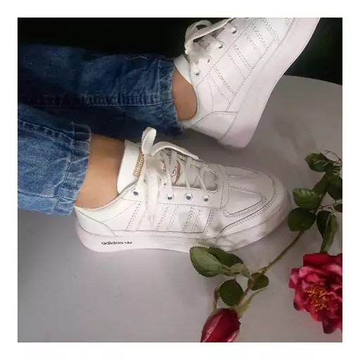 کتونی زنانه ادیداس