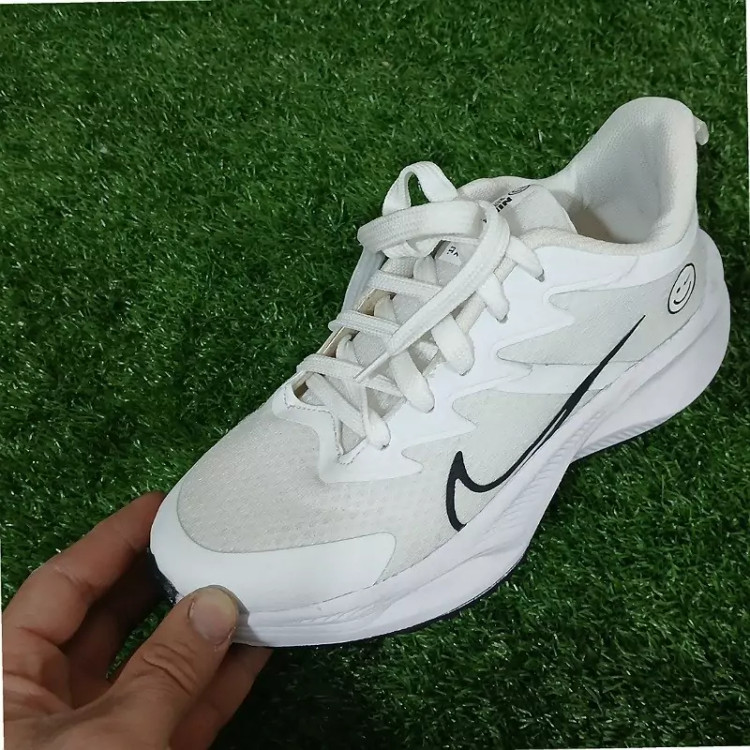 کتونی لبخند