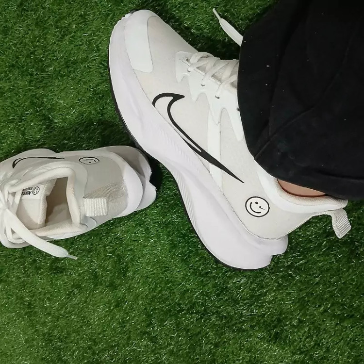 کتونی اسکیچرز