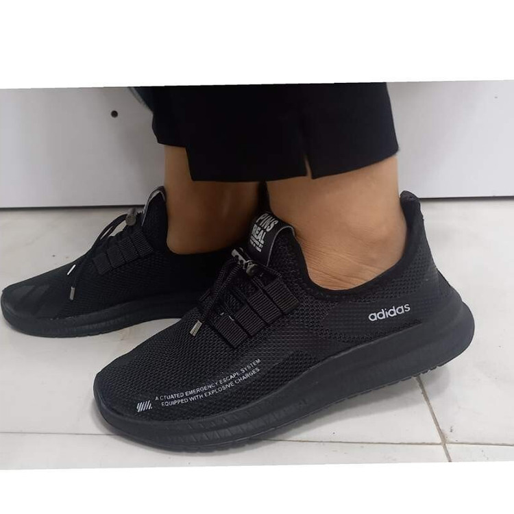 کتونی زنانه