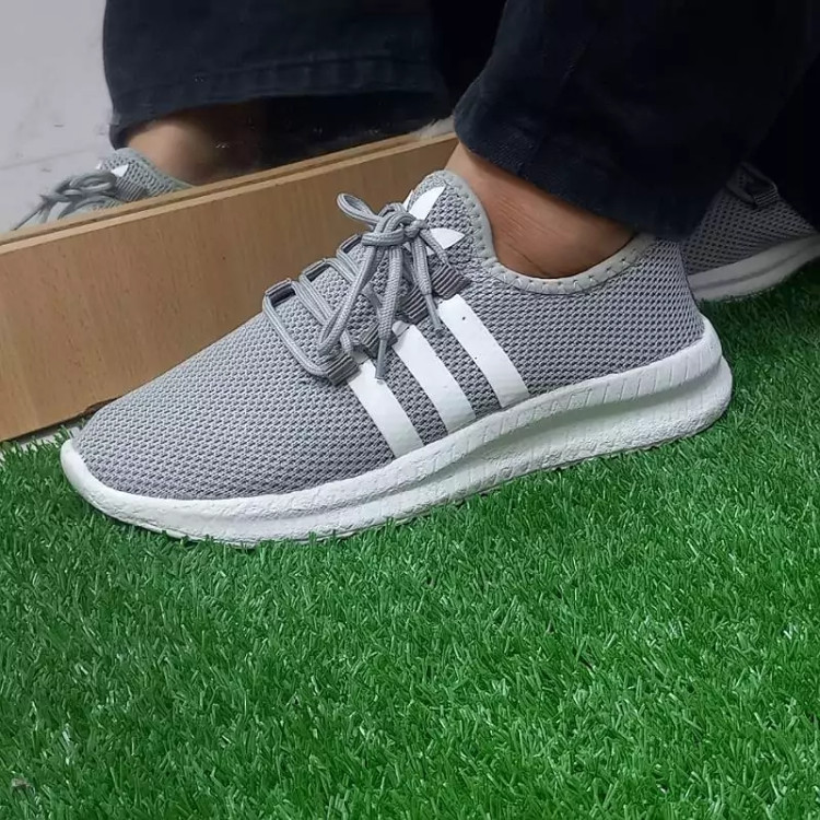 کتونی پیاده روی