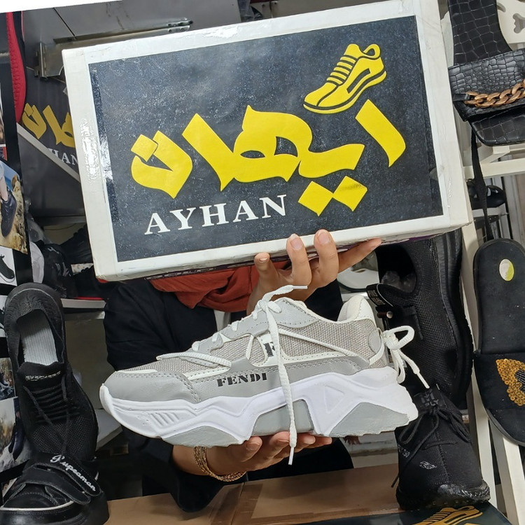 کتونی پیاده روی