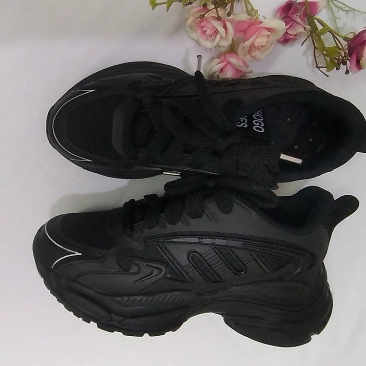 کتونی زنانه شوگو