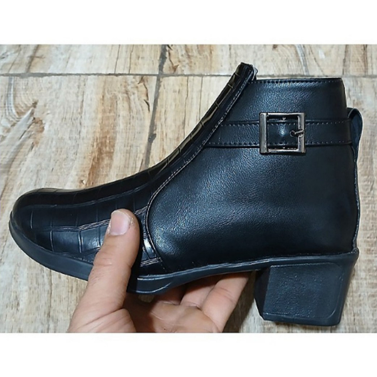 نیمبوت زیپی