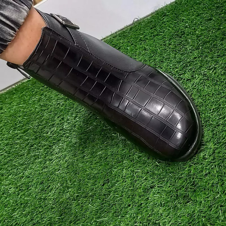 نیمبوت چرمی