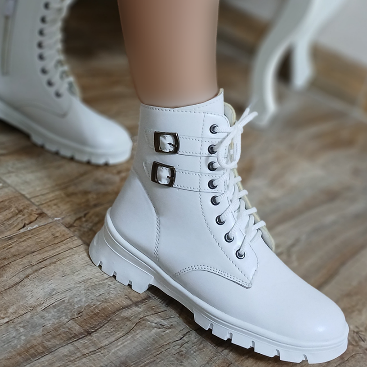 پوتین دخترانه