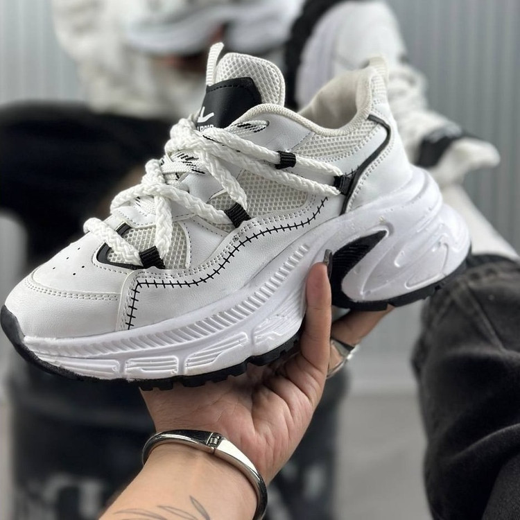 کتونی زنانه