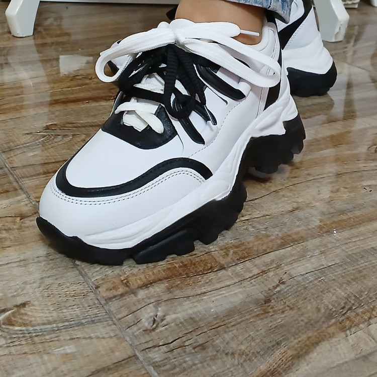 کتونی لژدار