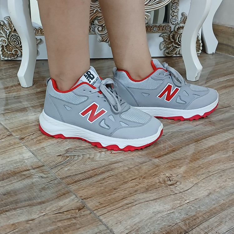 کتونی زنانه