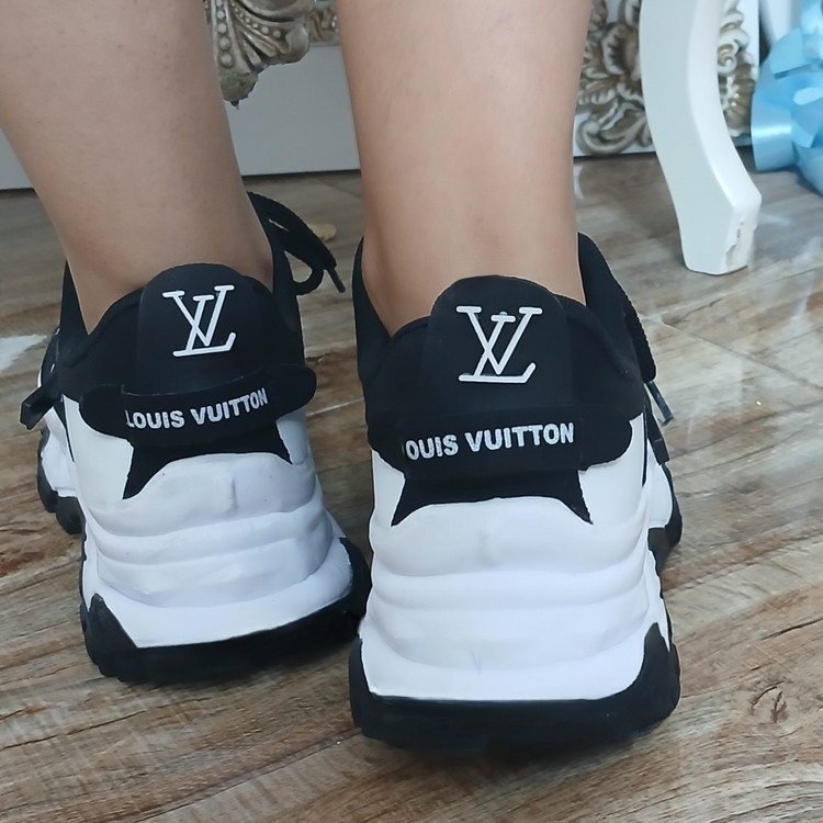 کتونی زنانه