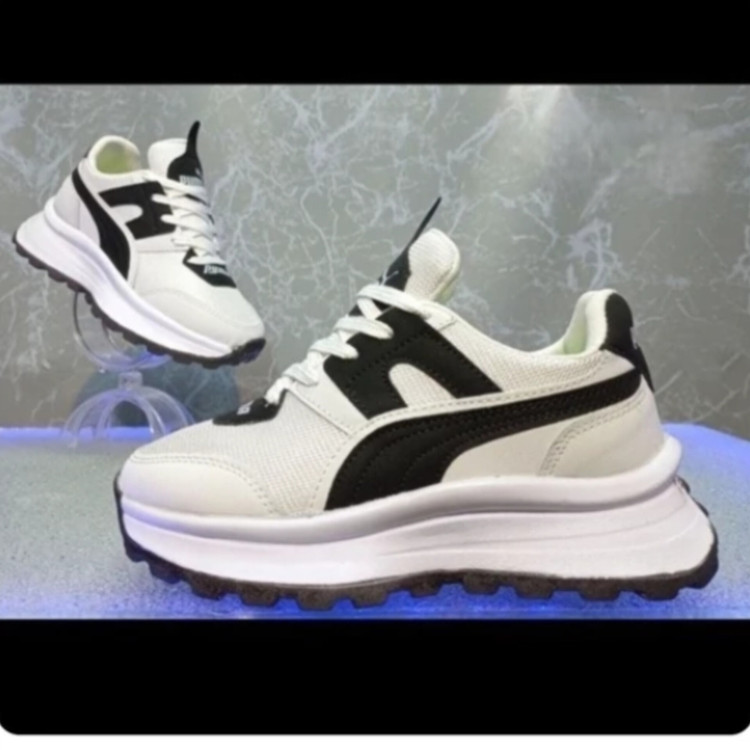 کتونی پیاده روی