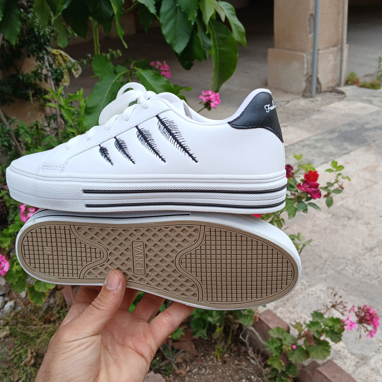 کتونی پیاده روی